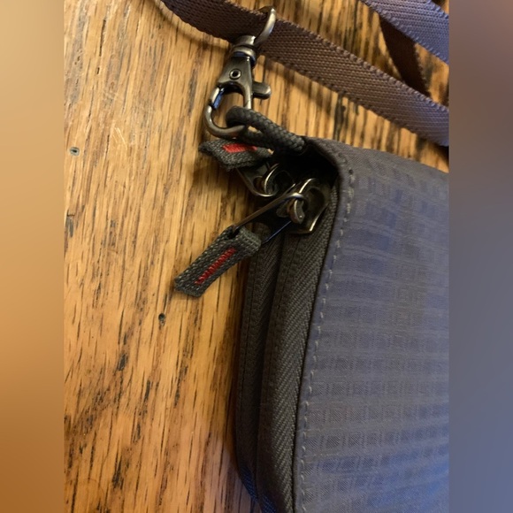 Lily Pond Gray Crossbody Wallet Purse Zipper travel - Picture 5 of 8